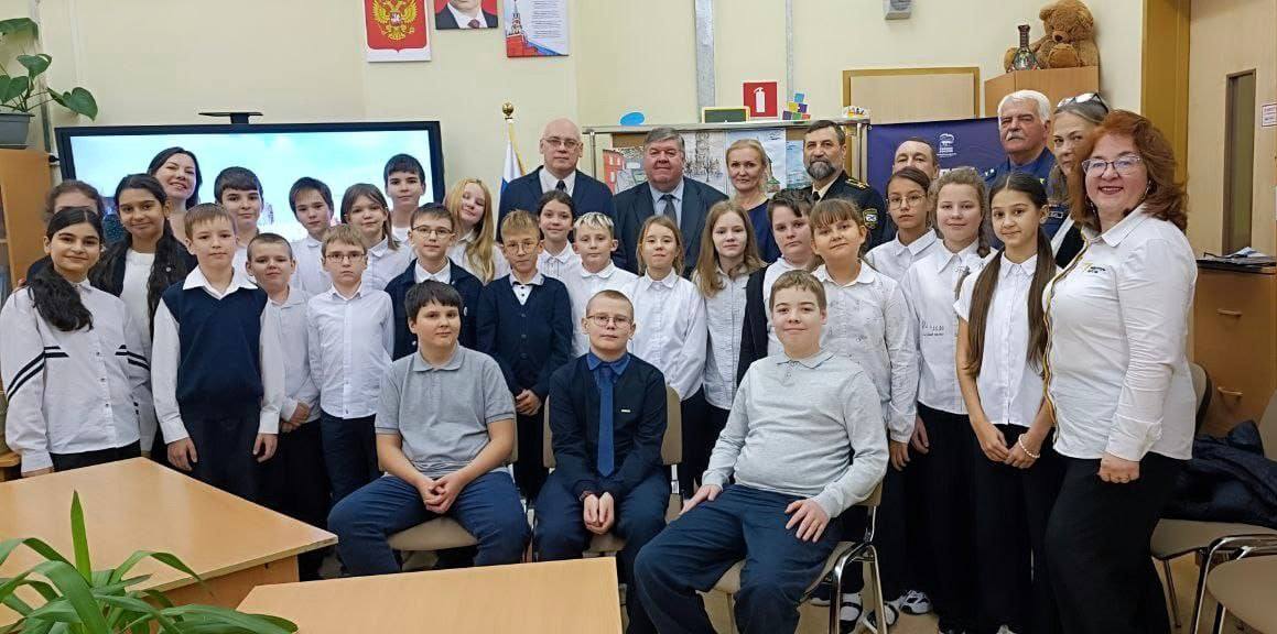 В школе № 33 презентовали книгу об истории Подольска В школе № 33 презентовали книгу об истории Подольска