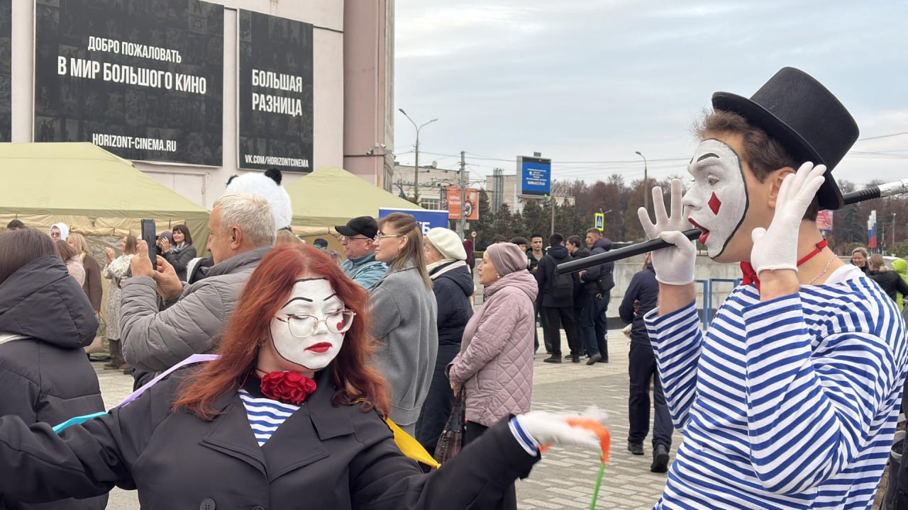 На территории у молодежного центра «Горизонт» в Коломне завершили комплексное благоустройство На территории у молодежного центра «Горизонт» в Коломне завершили комплексное благоустройство
