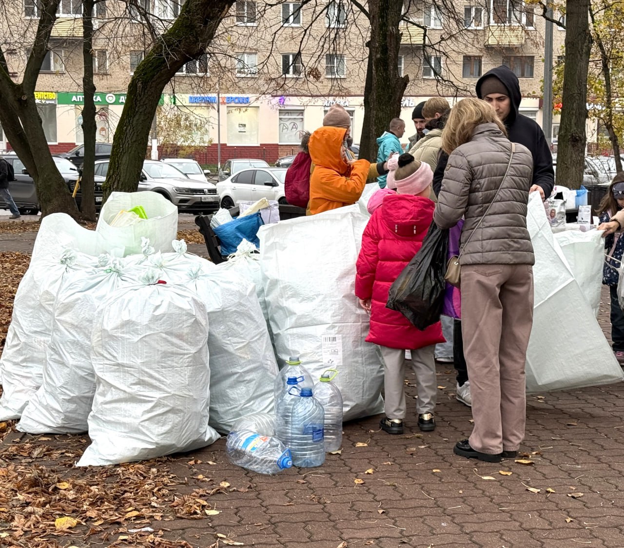 В Электростали прошла очередная экологическая акция «РазДельный Сбор» В Электростали прошла очередная экологическая акция «РазДельный Сбор»