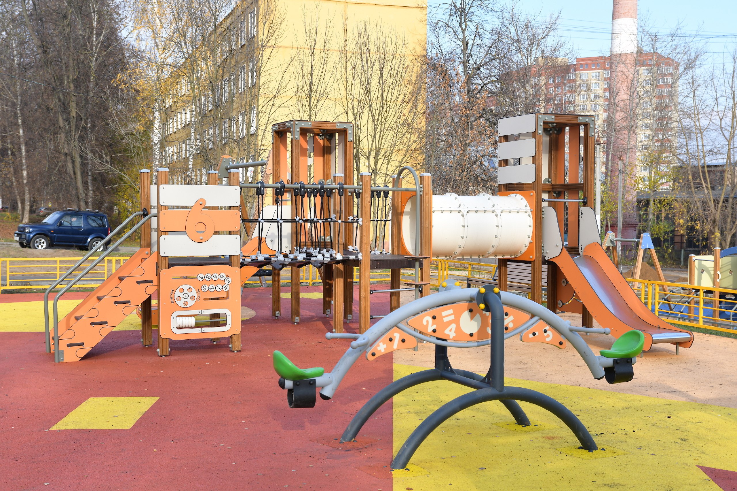 В Дмитрове завершены масштабные работы по комплексному благоустройству дворовых территорий на улице Космонавтов В Дмитрове завершены масштабные работы по комплексному благоустройству дворовых территорий на улице Космонавтов