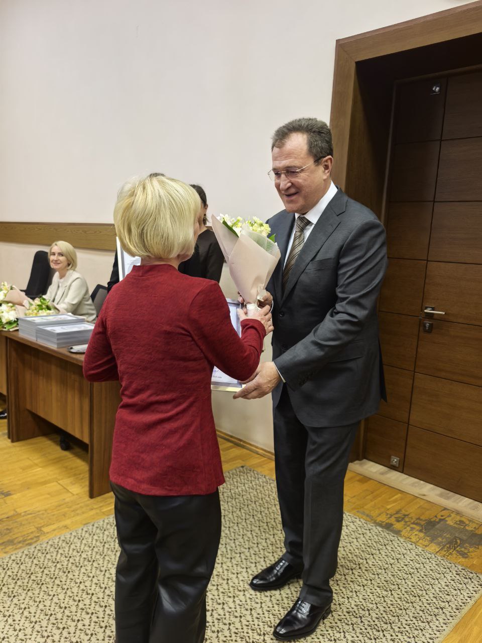 Игорь Сухин: 10 лет на службе чистоты и порядка Игорь Сухин: 10 лет на службе чистоты и порядка