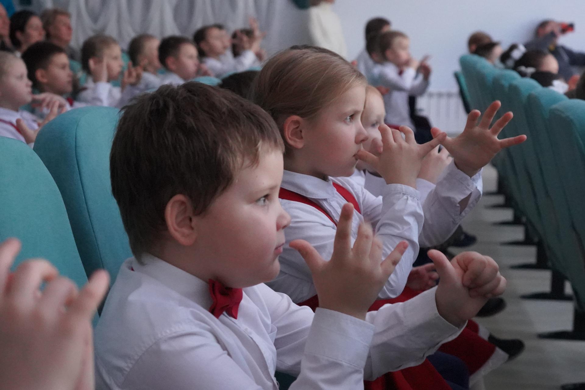 Первоклассников Ступинской детской школы искусств приняли в музыканты