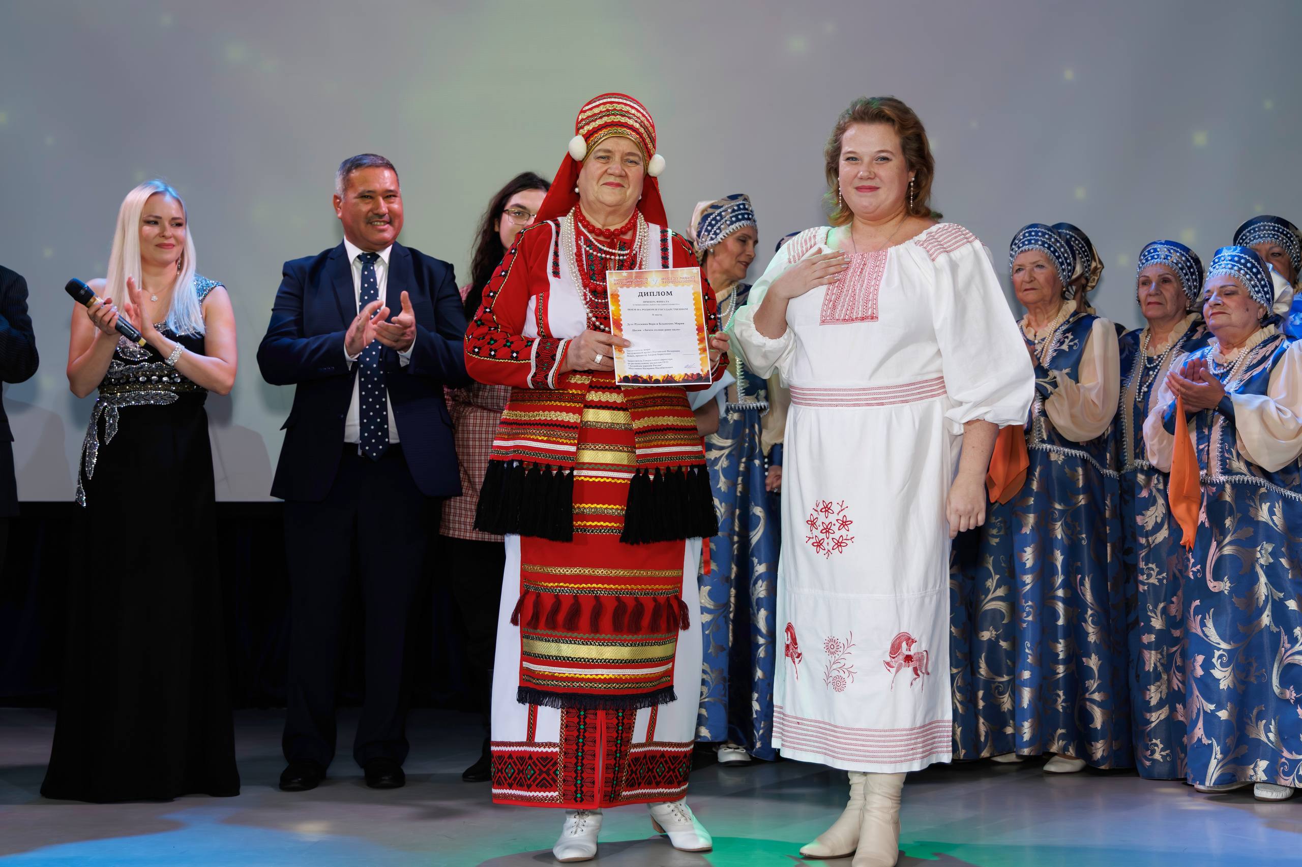 26 октября в московском КЦ «Лира» состоялся 11-й межнациональный фестиваль «Поем на родном и государственном»