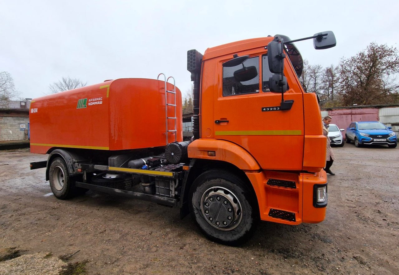 Современная каналопромывочная машина поступила в «Белоозёрское ЖКХ» по губернаторской программе Современная каналопромывочная машина поступила в «Белоозёрское ЖКХ» по губернаторской программе