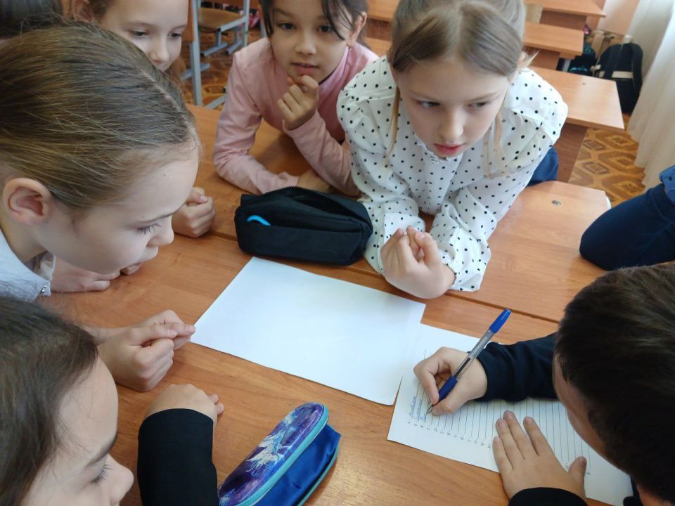 В рамках предметной недели по литературному чтению Штыркова Ирина Сергеевна провела интересную и познавательную викторину «Юные знатоки сказок»