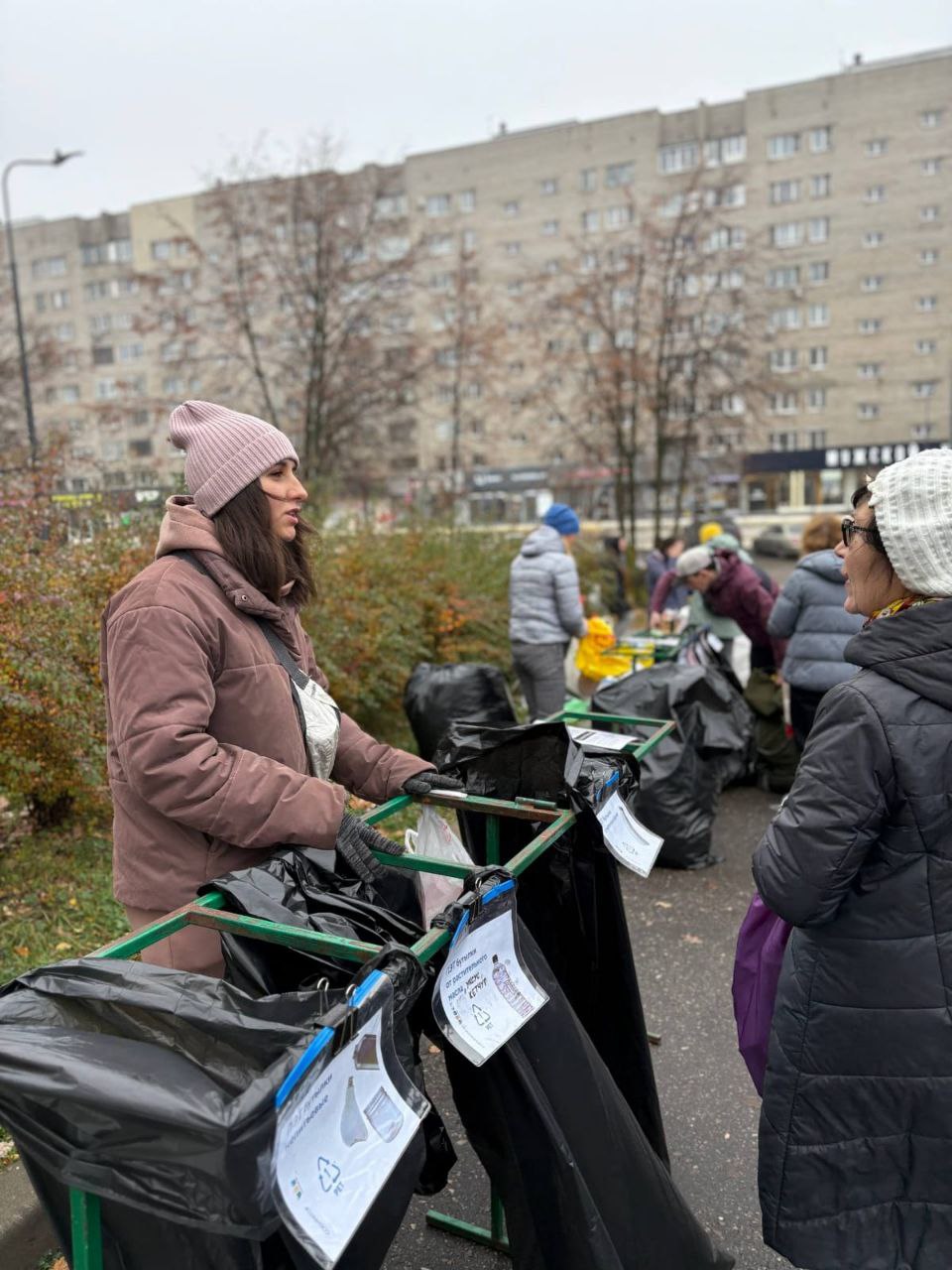 В Реутове в рамках акции «Раздельный сбор» собрали более 1,5 тонн вторсырья В Реутове в рамках акции «Раздельный сбор» собрали более 1,5 тонн вторсырья