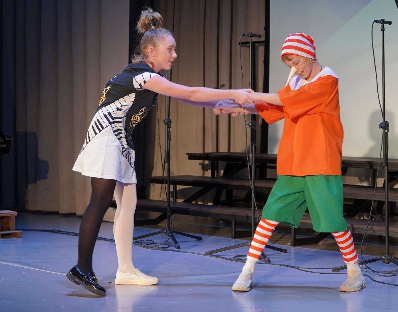 Первоклассников Ступинской детской школы искусств приняли в музыканты Первоклассников Ступинской детской школы искусств приняли в музыканты