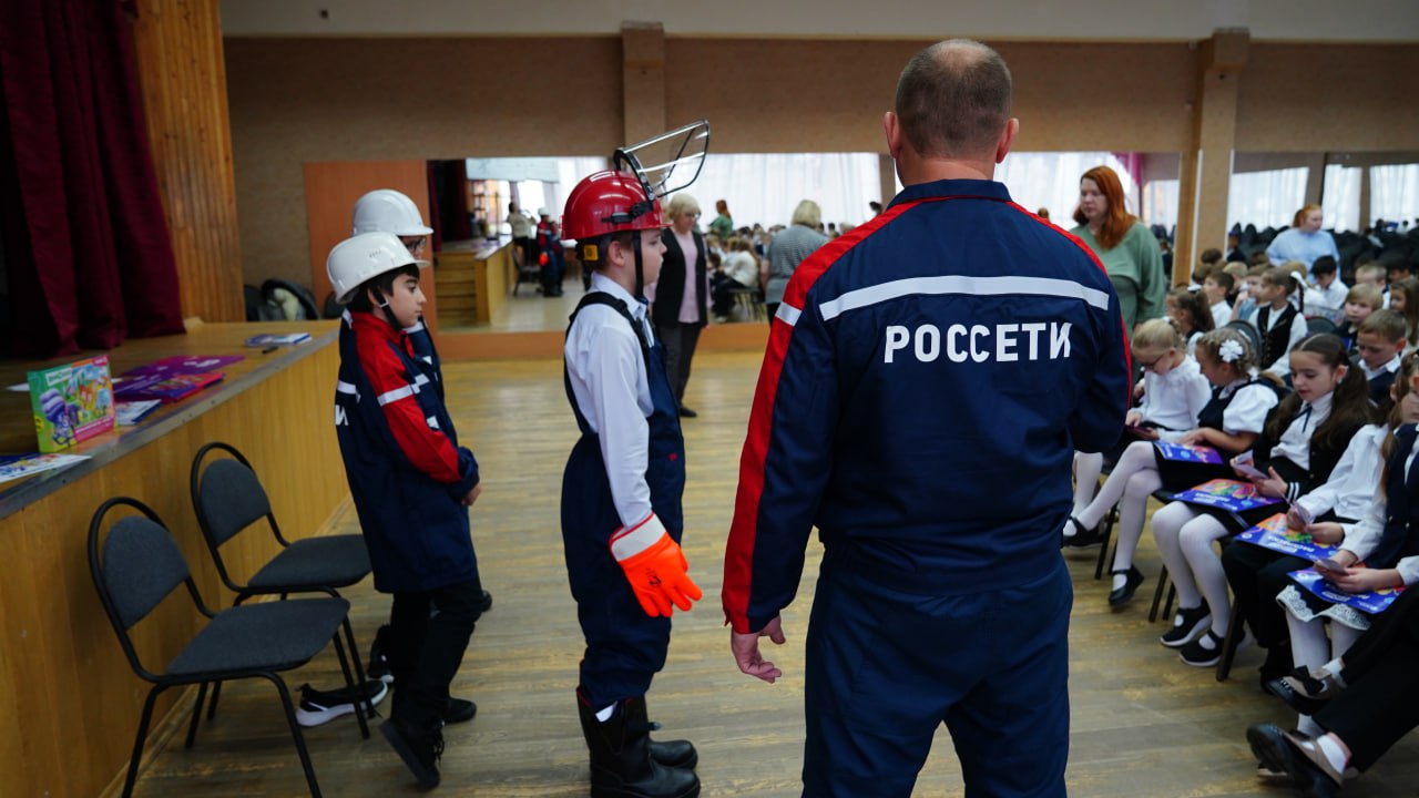 Высокое напряжение: школьникам Долгопрудного рассказали о правилах обращения с электричеством