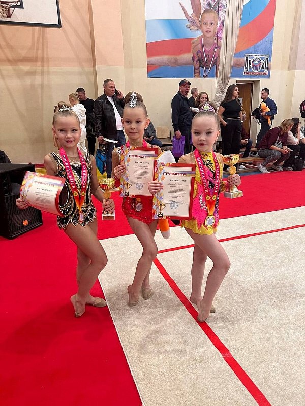 В спортивном зале МОУ «СОШ «Горизонт» прошёл открытый турнир городского округа Воскресенск по художественной гимнастике, посвящённый Всероссийскому Дню гимнастики В спортивном зале МОУ «СОШ «Горизонт» прошёл открытый турнир городского округа Воскресенск по художественной гимнастике, посвящённый Всероссийскому Дню гимнастики