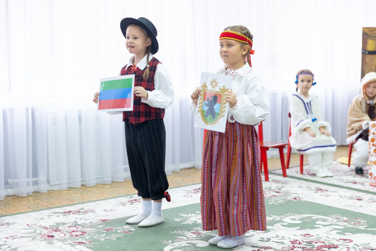 Через креатив к знаниям!. Творчество — это не только источник радости и вдохновения, но и мощный инструмент обучения Через креатив к знаниям!. Творчество — это не только источник радости и вдохновения, но и мощный инструмент обучения