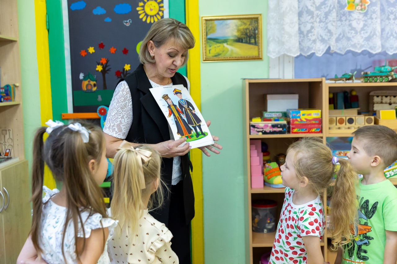 Через креатив к знаниям!. Творчество — это не только источник радости и вдохновения, но и мощный инструмент обучения Через креатив к знаниям!. Творчество — это не только источник радости и вдохновения, но и мощный инструмент обучения