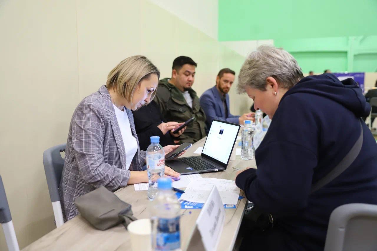 Константин Михальков: Провели выездную администрацию в школе в Голубом Константин Михальков: Провели выездную администрацию в школе в Голубом