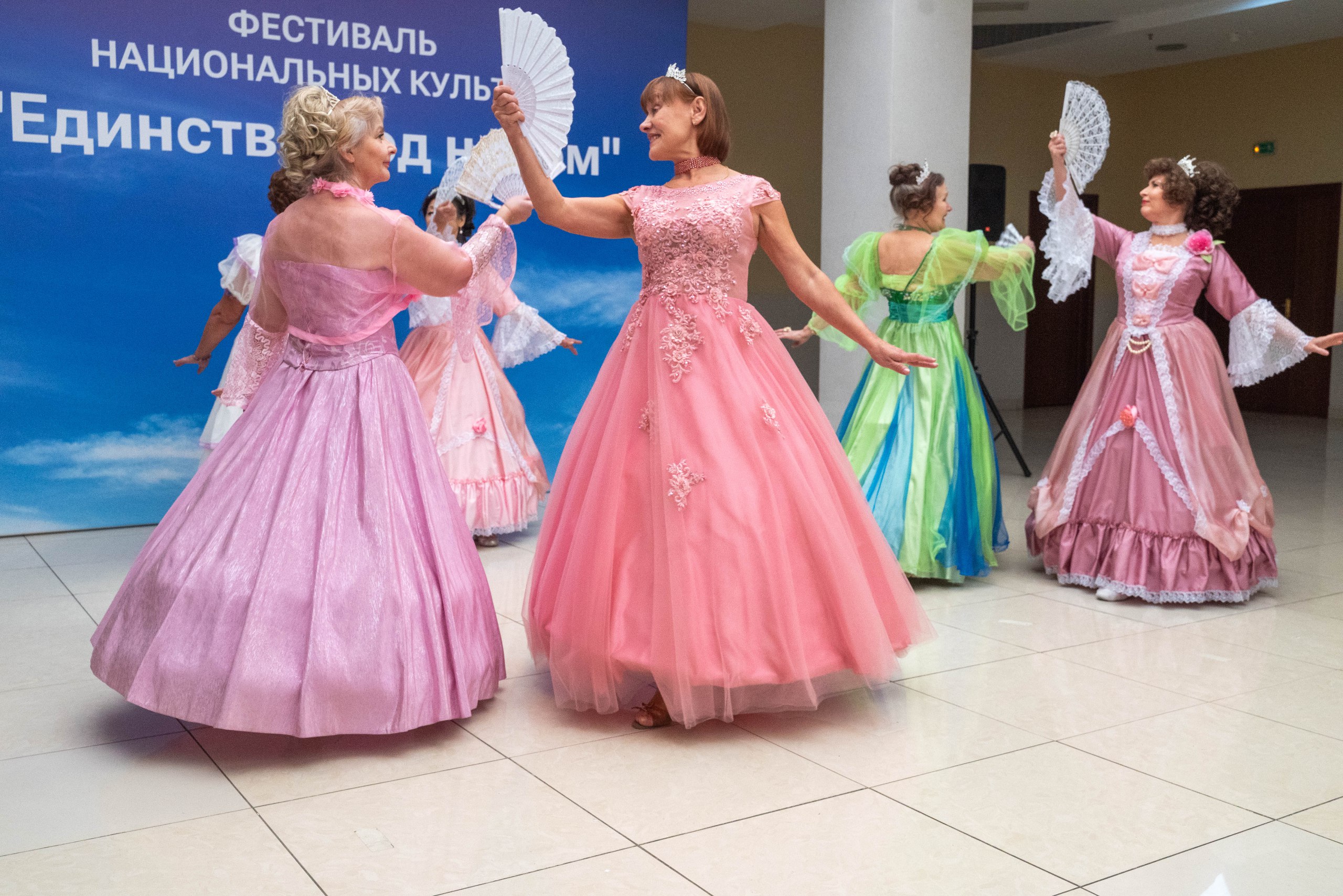 Ассирийские, корейские и другие песни прозвучали в Реутове на фестивале национальных культур Ассирийские, корейские и другие песни прозвучали в Реутове на фестивале национальных культур