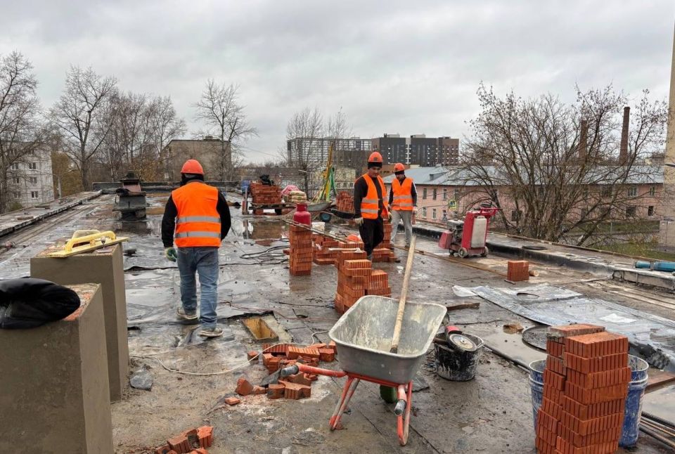 В Старой Купавне на улице Чапаева, д.41 продолжаются работы по капитальному ремонту дошкольного отделения Центра образования №25