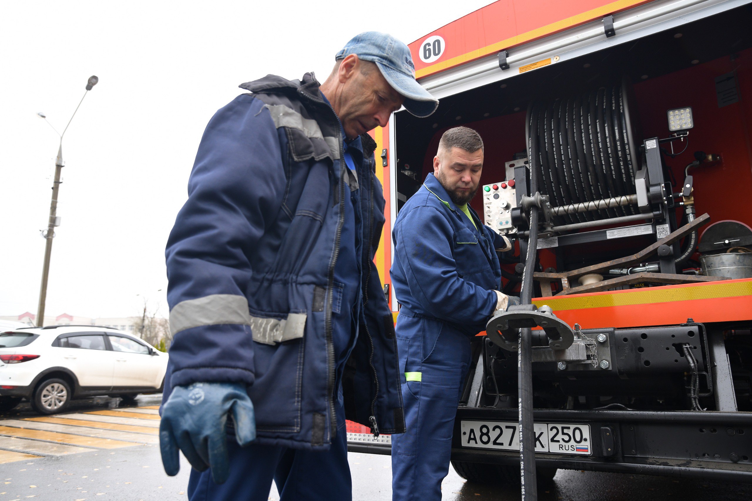 Новая коммунальная техника в действии! Новая коммунальная техника в действии!
