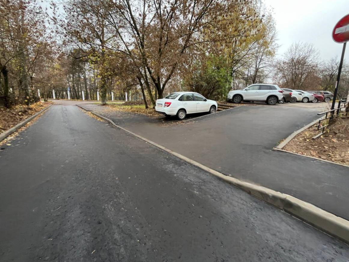 В Подольске работы по благоустройству дворовых территорий завершили еще на двух локациях В Подольске работы по благоустройству дворовых территорий завершили еще на двух локациях