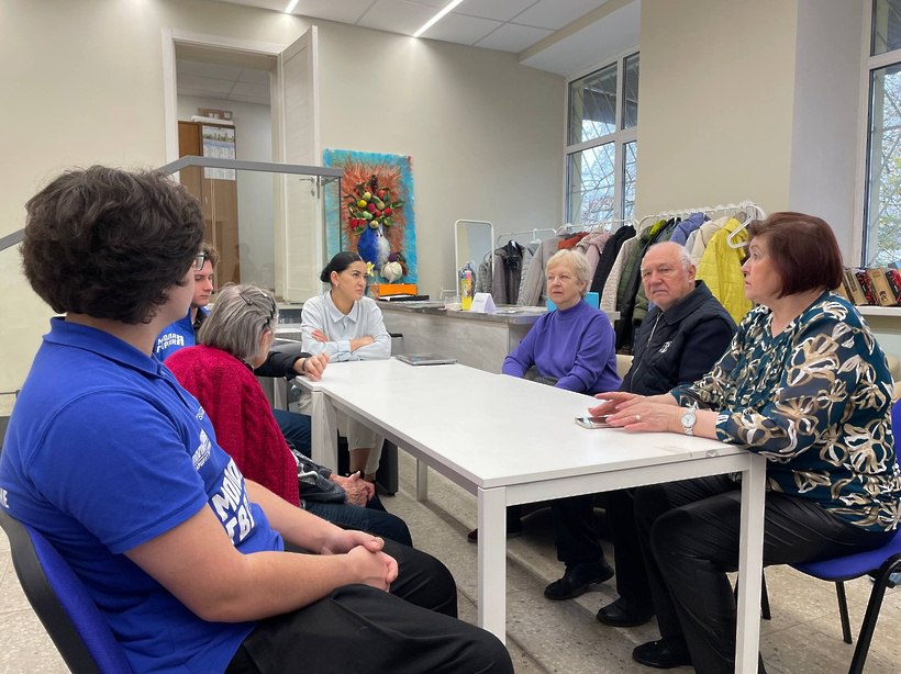 Пенсионеры Солнечногорска учатся работать с искусственным интеллектом Пенсионеры Солнечногорска учатся работать с искусственным интеллектом