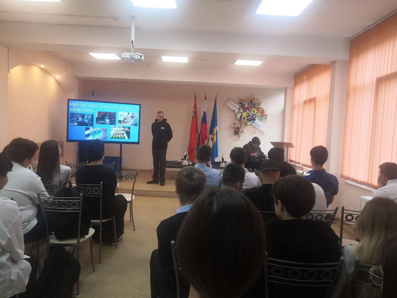 Молодежь Реутова осваивает робототехнику и оборонные технологии Молодежь Реутова осваивает робототехнику и оборонные технологии