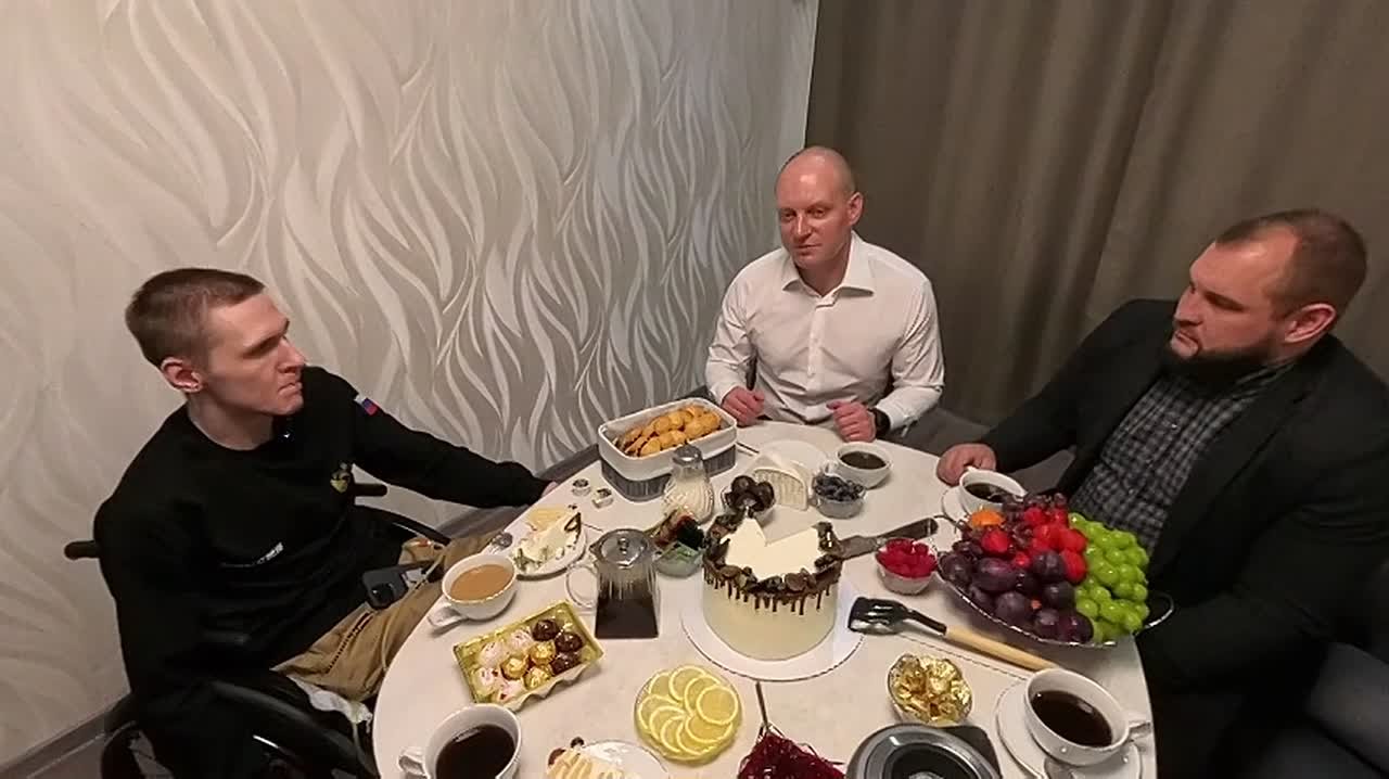 24 октября свой 30-й День рождения отметил житель Пушкинского, участник спецоперации Дмитрий Медведев