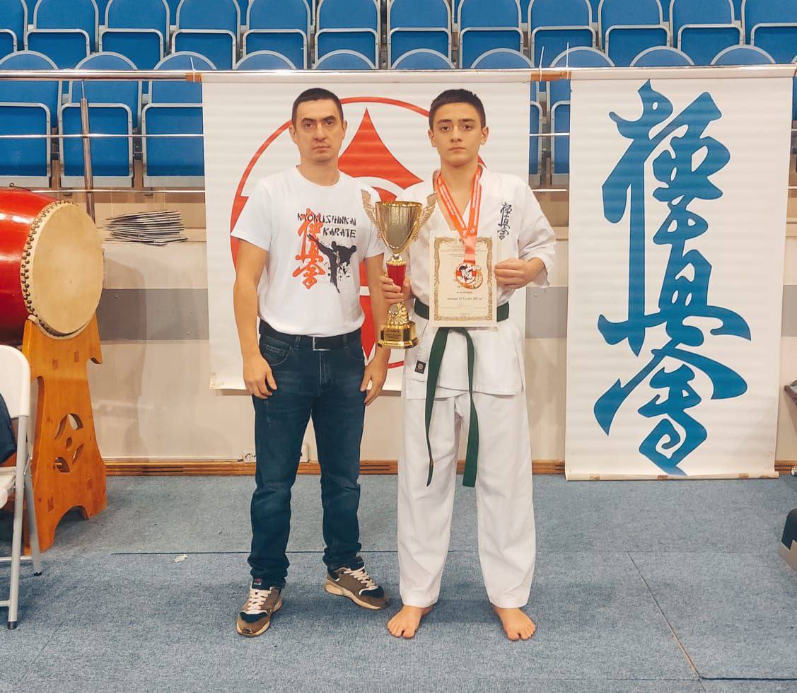 Воспитанник Жуковской городской Федерации Киокусинкай каратэ-до Лука Гвилава одержал победу в возрастной категории 12-13 лет на Кубке Московской области по киокусинкай каратэ