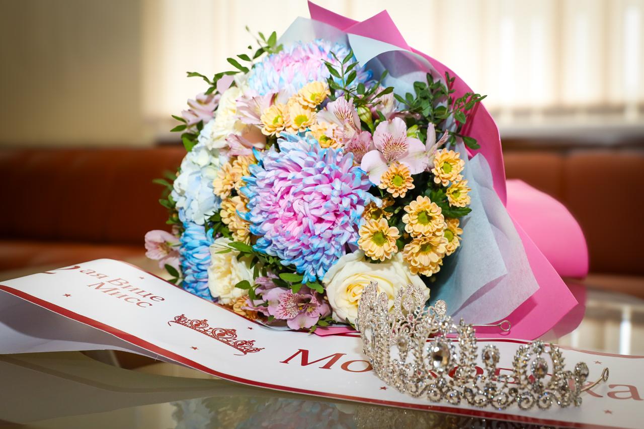 Эдуард Малышев поздравил вторую вице-мисс Московской области с заслуженной победой Эдуард Малышев поздравил вторую вице-мисс Московской области с заслуженной победой