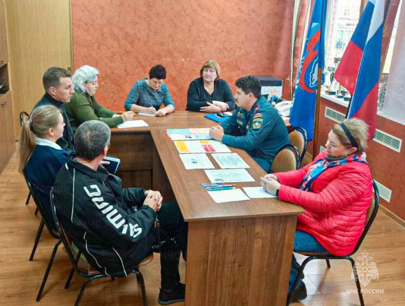 В Домодедово инспекторы ГПН провели встречу с общественными помощниками главы городского округа