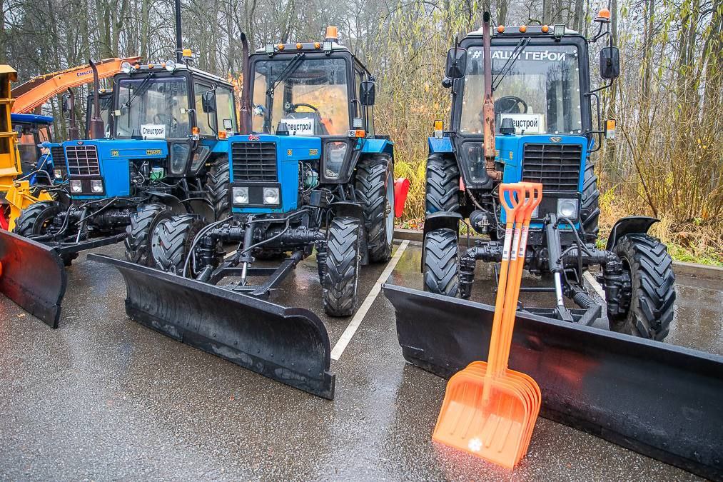 Андрей Иванов: Проверил готовность коммунальной и дорожной техники к зиме в Звенигороде Андрей Иванов: Проверил готовность коммунальной и дорожной техники к зиме в Звенигороде