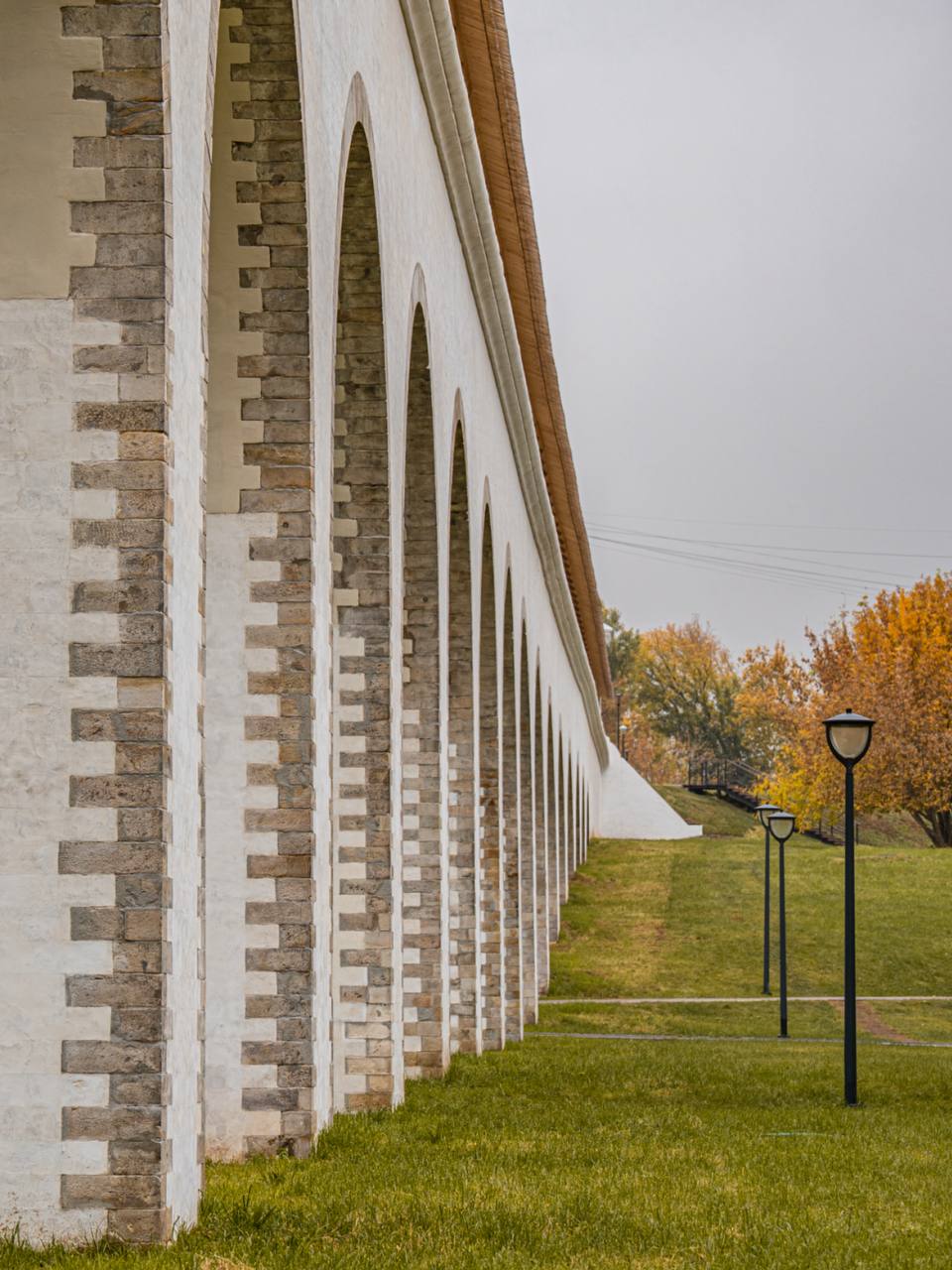 На моих фото Ростокинский акведук этой осенью На моих фото Ростокинский акведук этой осенью