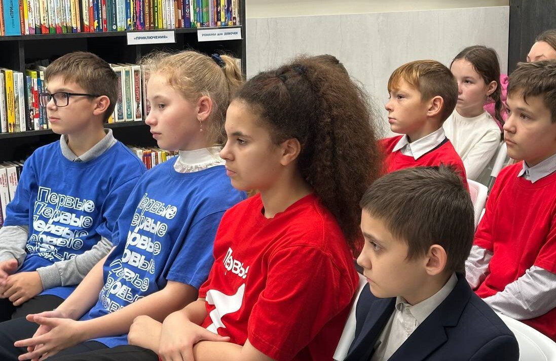 Письма с фронта и стихи о войне: патриотический квартирник в чеховской библиотеке Письма с фронта и стихи о войне: патриотический квартирник в чеховской библиотеке