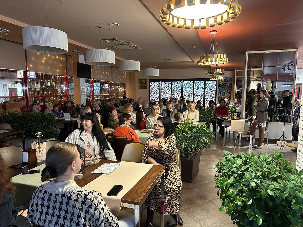 В Домодедово представили осеннюю художественную выставку в новом формате В Домодедово представили осеннюю художественную выставку в новом формате