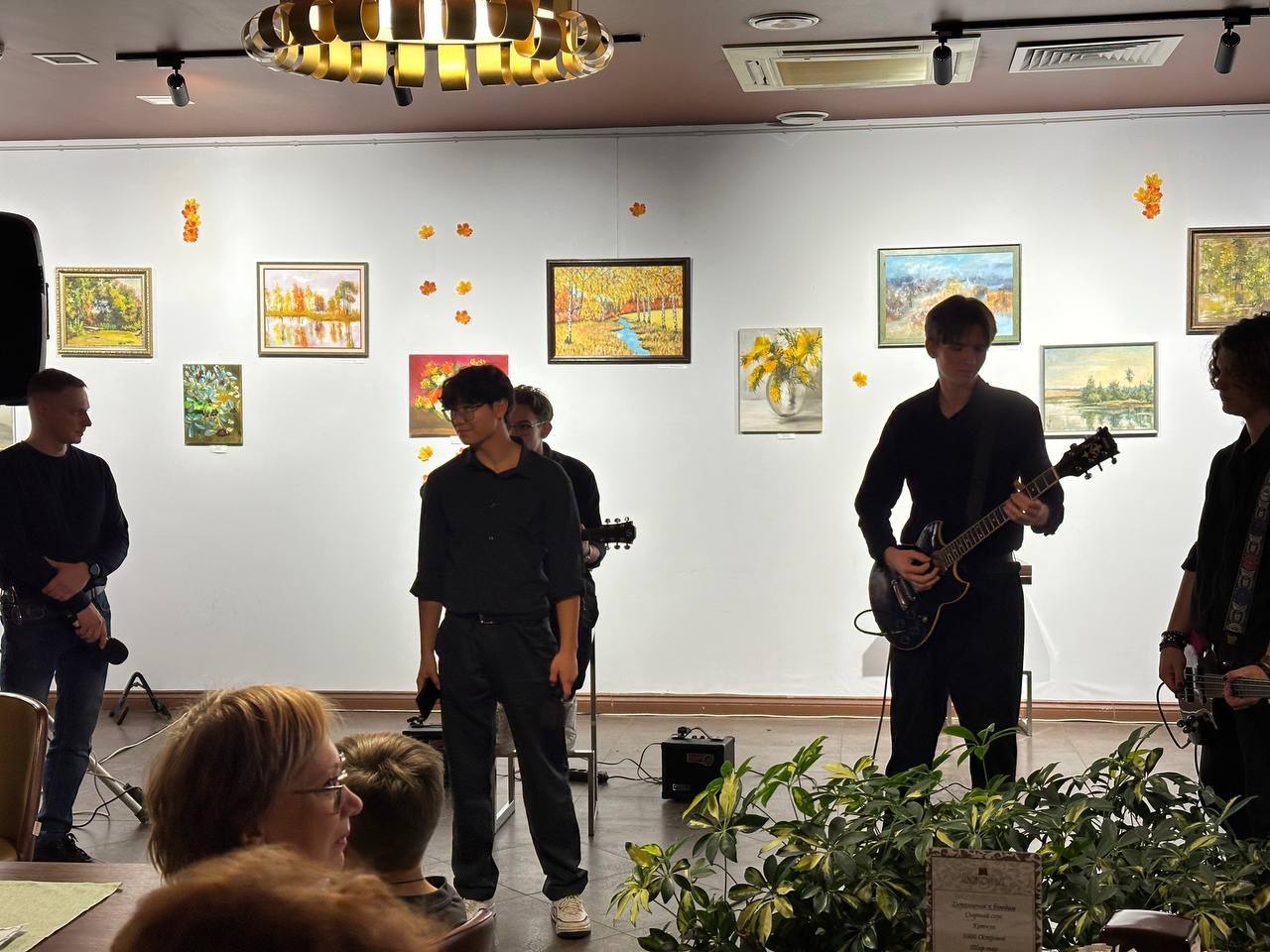 В Домодедово представили осеннюю художественную выставку в новом формате В Домодедово представили осеннюю художественную выставку в новом формате