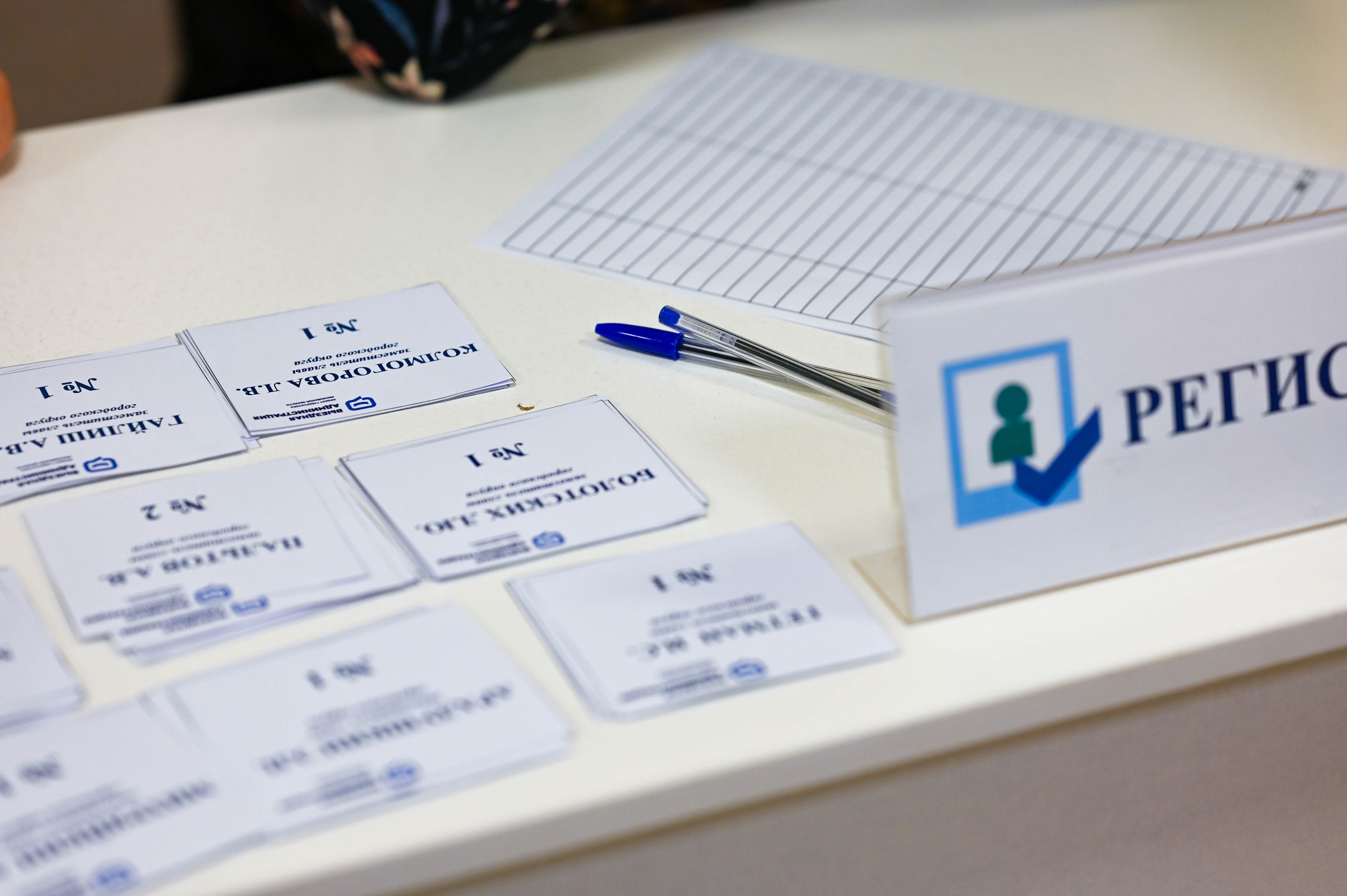 В Володарской школе состоялась очередная встреча в формате «выездной администрации», в которой приняли участие глава Ленинского округа Станислав Каторов, его заместители, руководители профильных управлений администрации... В Володарской школе состоялась очередная встреча в формате «выездной администрации», в которой приняли участие глава Ленинского округа Станислав Каторов, его заместители, руководители профильных управлений администрации...