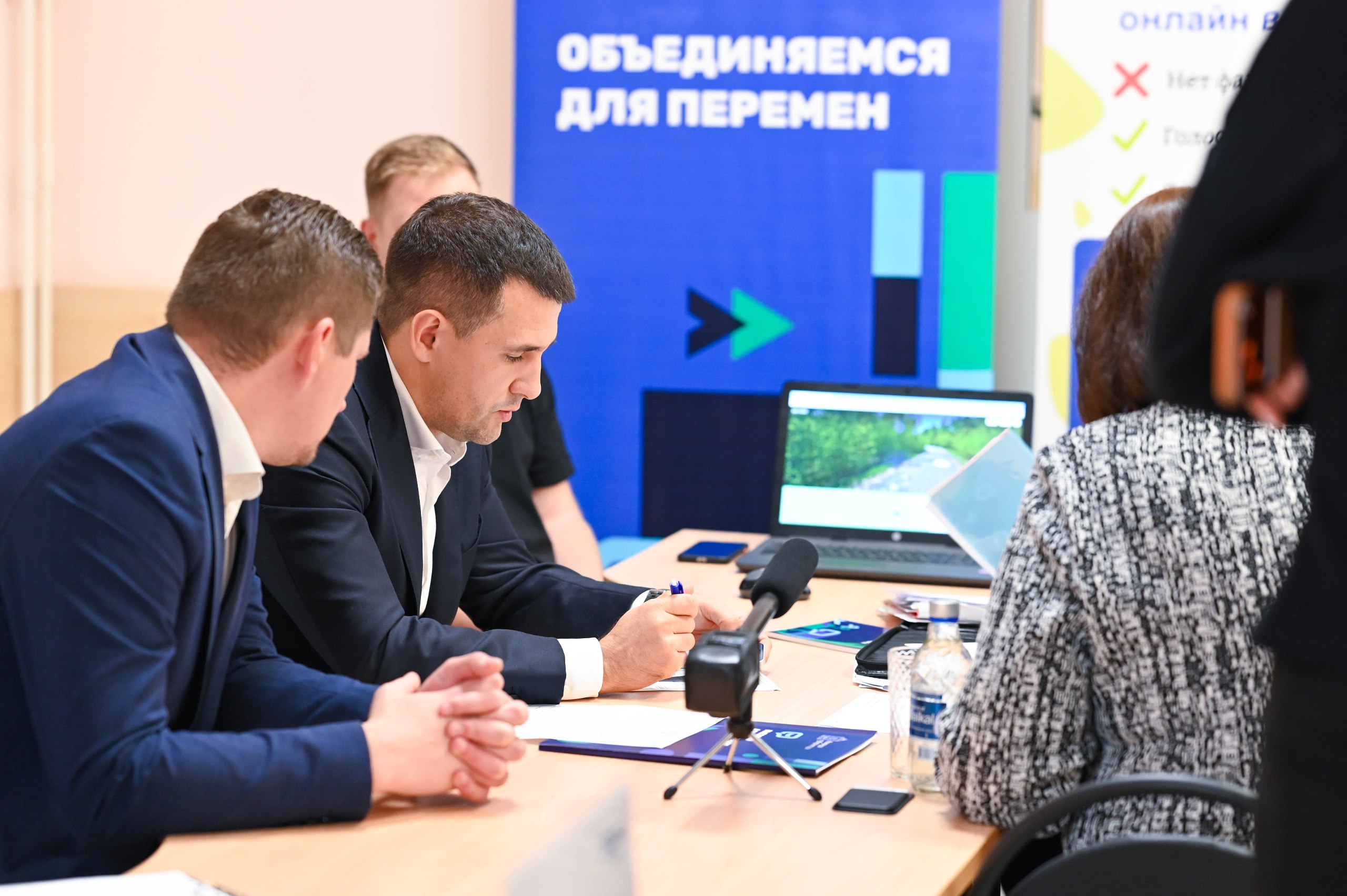 В Володарской школе состоялась очередная встреча в формате «выездной администрации», в которой приняли участие глава Ленинского округа Станислав Каторов, его заместители, руководители профильных управлений администрации...