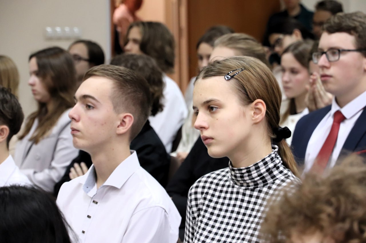 Напутствие от лучших: В Мытищах прошла акция в поддержку выпускников перед ЕГЭ Напутствие от лучших: В Мытищах прошла акция в поддержку выпускников перед ЕГЭ