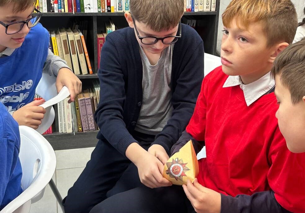 Письма с фронта и стихи о войне: патриотический квартирник в чеховской библиотеке Письма с фронта и стихи о войне: патриотический квартирник в чеховской библиотеке