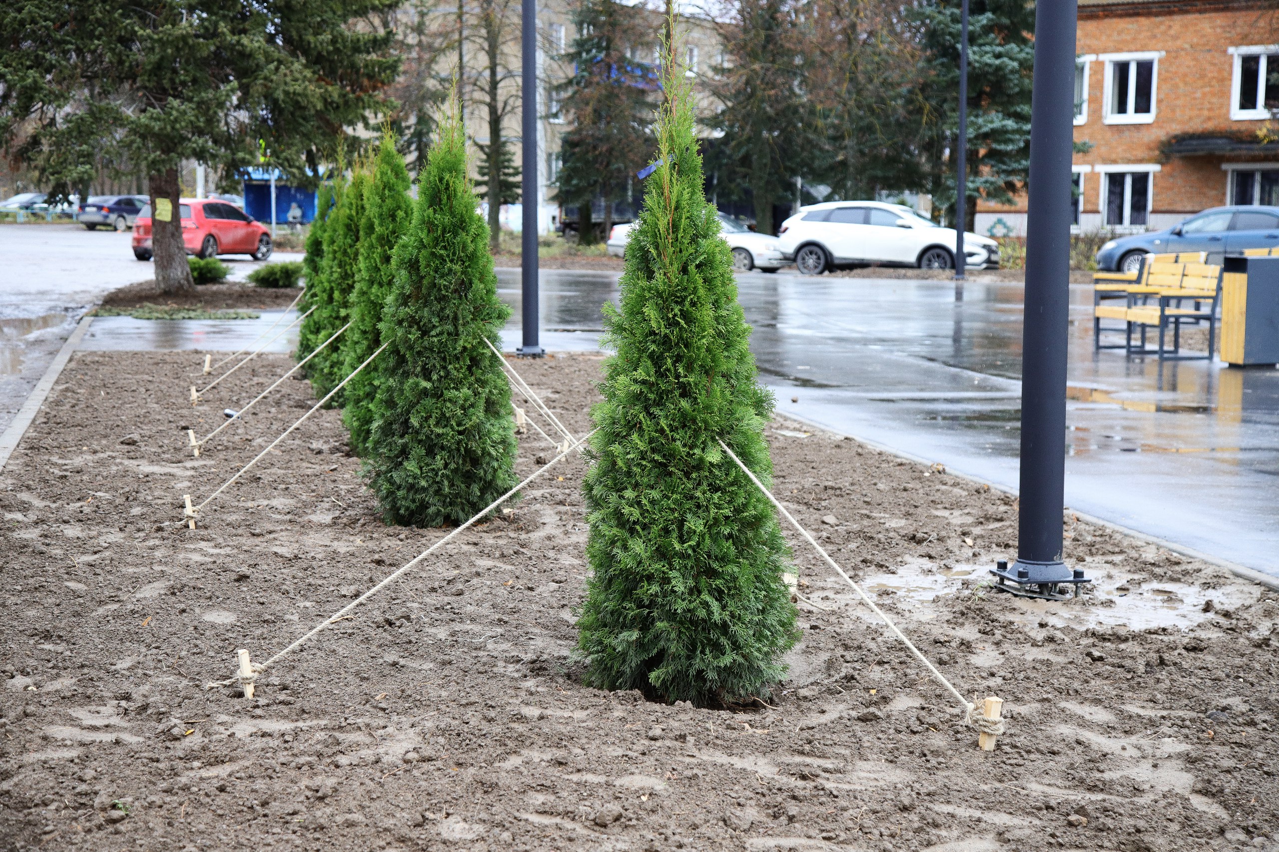 Алексей Малкин: С моим заместителем Сергеем Карасёвым заехали в деревню Ратчино и убедились, как здорово преображается её центральная площадь! Алексей Малкин: С моим заместителем Сергеем Карасёвым заехали в деревню Ратчино и убедились, как здорово преображается её центральная площадь!