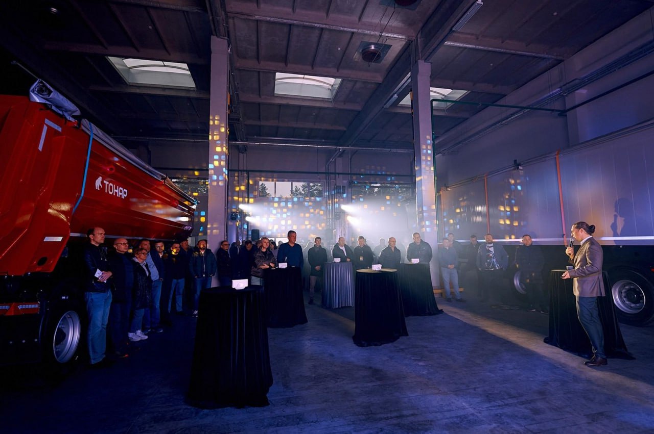 Компания «ТракСторБел» провела презентацию техники машиностроительного завода «Тонар» в Республике Беларусь Компания «ТракСторБел» провела презентацию техники машиностроительного завода «Тонар» в Республике Беларусь