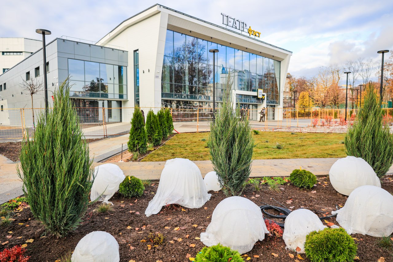 Юлия Купецкая:   Обновленный театр драмы и комедии «ФЭСТ» — последние штрихи