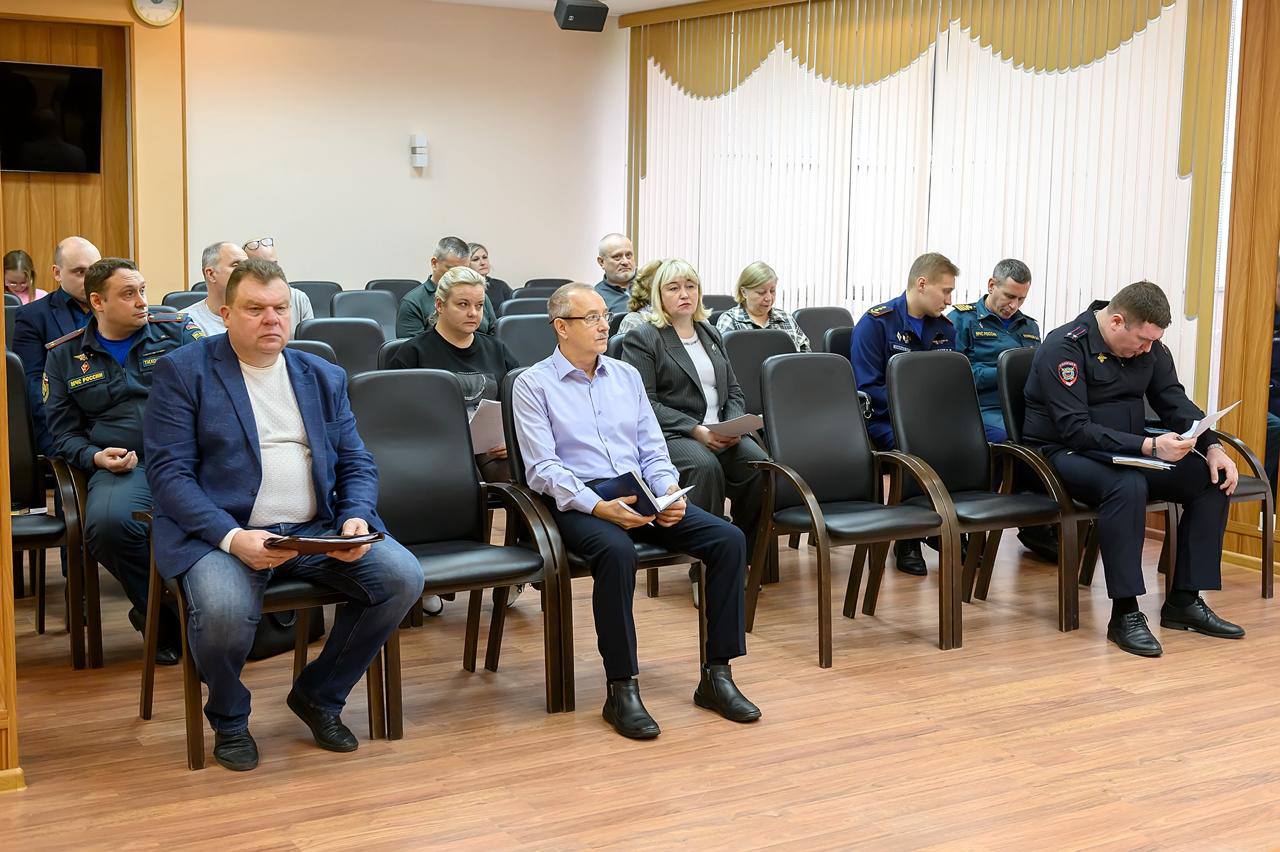Вопросы пожарной безопасности в осенне-зимний период обсудили на заседании КЧС Вопросы пожарной безопасности в осенне-зимний период обсудили на заседании КЧС