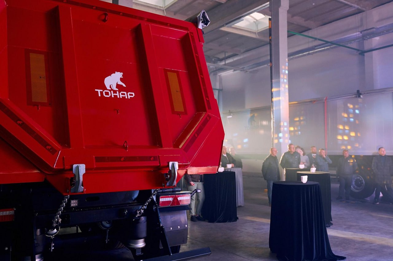 Компания «ТракСторБел» провела презентацию техники машиностроительного завода «Тонар» в Республике Беларусь