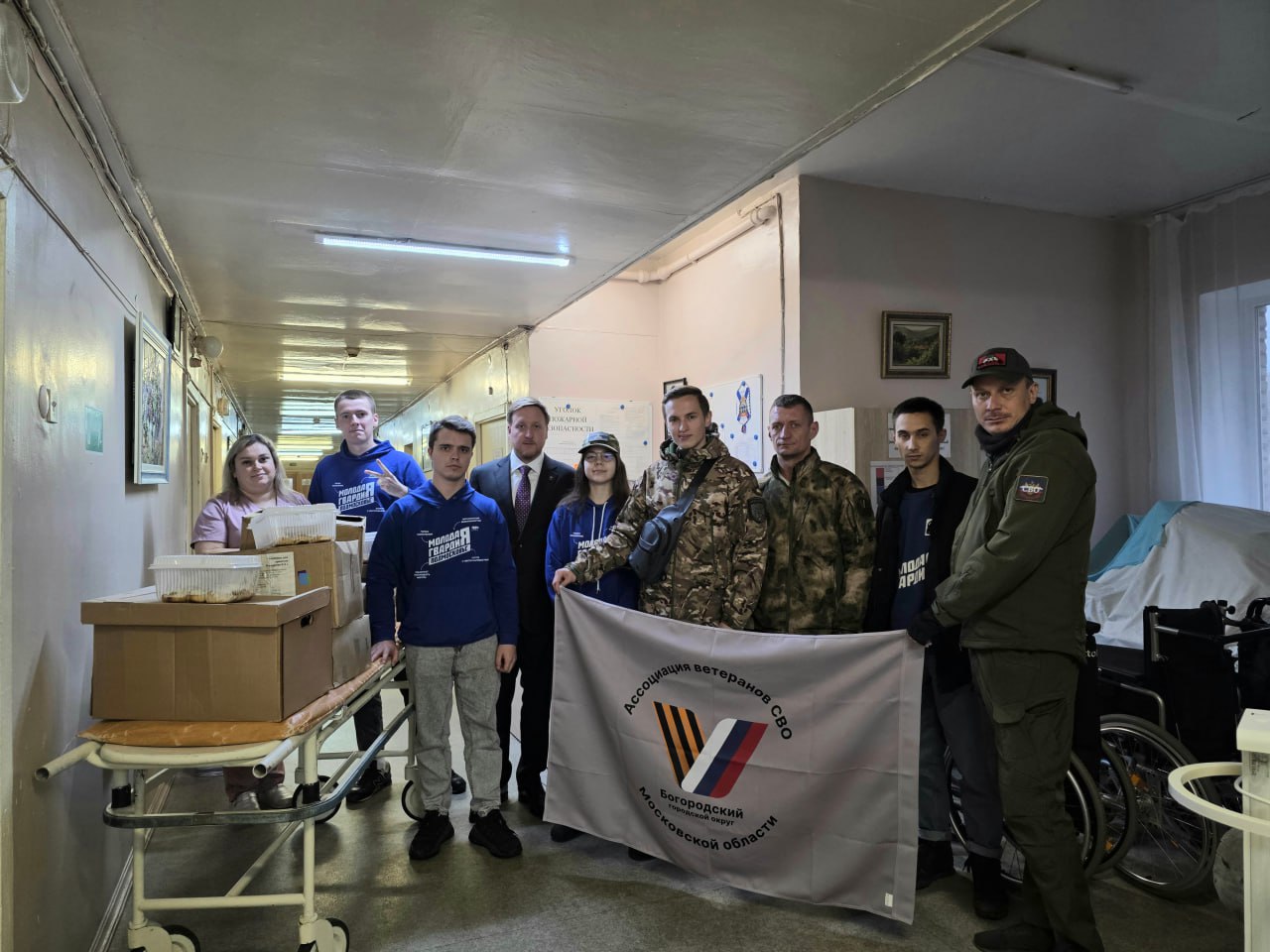 Игорь Сухин: Мастер-класс по душам. Молодогвардейцы и участники клуба «Активное долголетие» объединились, чтобы отметить День бабушек и дедушек Игорь Сухин: Мастер-класс по душам. Молодогвардейцы и участники клуба «Активное долголетие» объединились, чтобы отметить День бабушек и дедушек