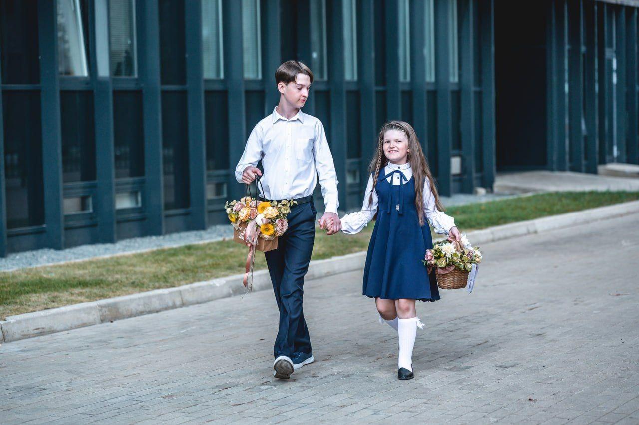 «В Подмосковье действует широкий перечень мер социальной поддержки для многодетных семей. Одна из них ежегодная выплата в размере 7 тысяч рублей на каждого обучающегося ребенка для многодетных семей с низкими доходами»