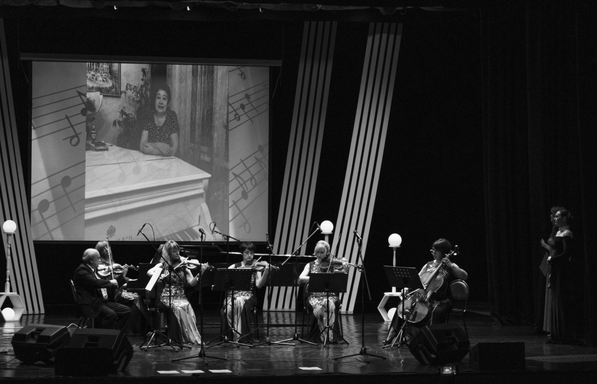 Наши новости. Ансамбль камерной музыки "Арт-классик" представил уникальную программу советской классики в ДК "Дружба" г. Чехов Наши новости. Ансамбль камерной музыки "Арт-классик" представил уникальную программу советской классики в ДК "Дружба" г. Чехов