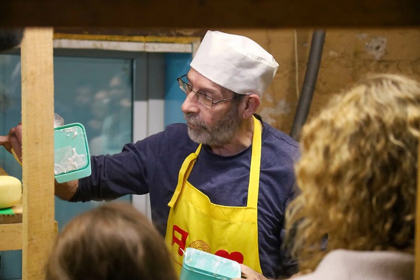 Семьи участников СВО познакомились с процессом производства сыра! Семьи участников СВО познакомились с процессом производства сыра!