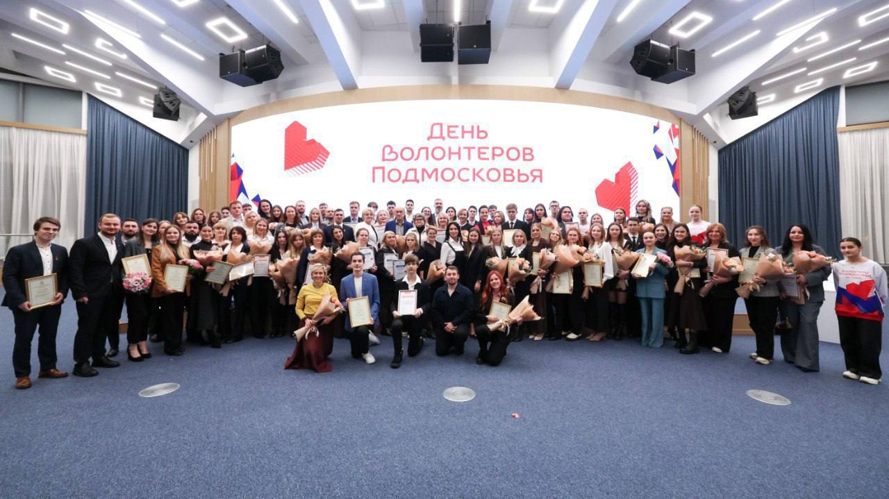 Руководитель подольского отделения «Волонтёров Подмосковья» Александр Шаповалов получил грамоту губернатора Московской области Руководитель подольского отделения «Волонтёров Подмосковья» Александр Шаповалов получил грамоту губернатора Московской области