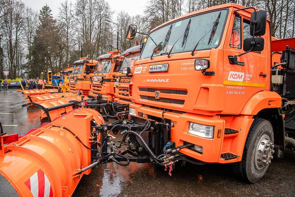 Андрей Иванов: Проверил готовность коммунальной и дорожной техники к зиме в Звенигороде Андрей Иванов: Проверил готовность коммунальной и дорожной техники к зиме в Звенигороде