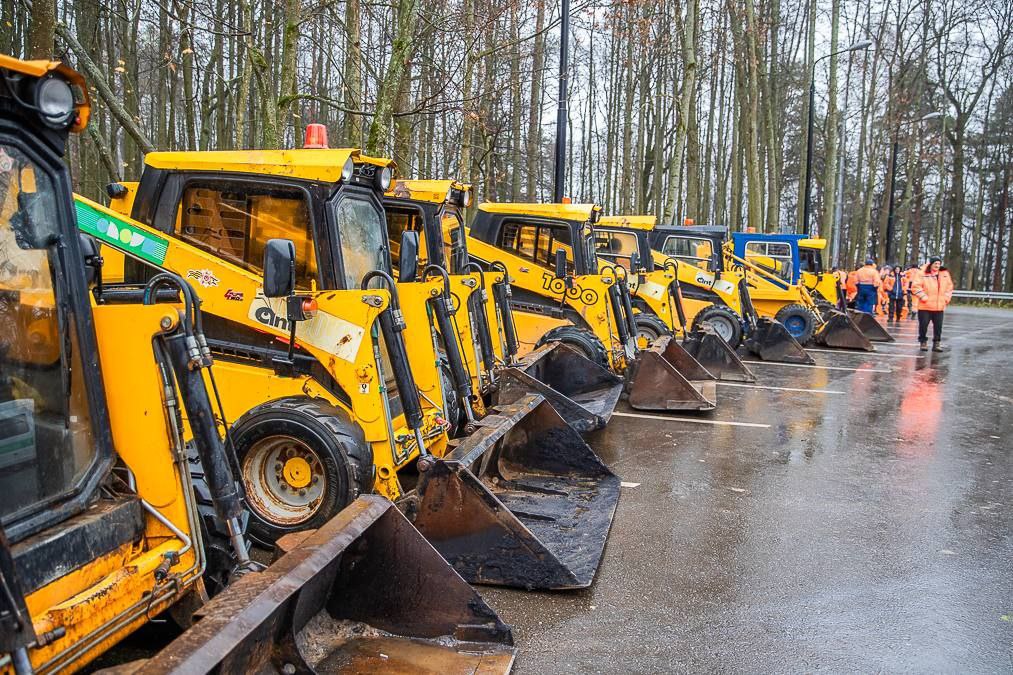 Андрей Иванов: Проверил готовность коммунальной и дорожной техники к зиме в Звенигороде Андрей Иванов: Проверил готовность коммунальной и дорожной техники к зиме в Звенигороде