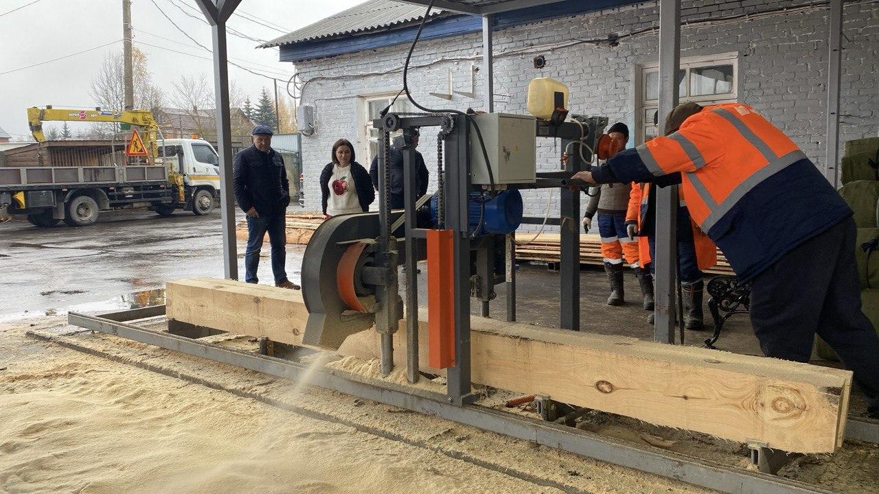 Новый год к нам мчится.... С каждым годом приближение Нового года в Пушкинском становится все более ощутимым благодаря стараниям сотрудников МКУ «Пушгорхоз». Уже не первый год они радуют жителей уникальными малыми... Новый год к нам мчится.... С каждым годом приближение Нового года в Пушкинском становится все более ощутимым благодаря стараниям сотрудников МКУ «Пушгорхоз». Уже не первый год они радуют жителей уникальными малыми...