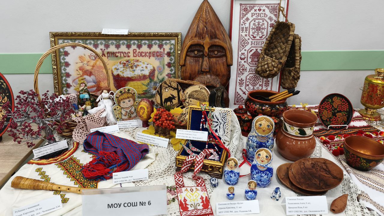 В ЦДТ «Родник» им. А.Н. Осокина состоялся муниципальный этап Всероссийского фестиваля народной культуры «Наследники традиций», приуроченный ко Дню народного единства В ЦДТ «Родник» им. А.Н. Осокина состоялся муниципальный этап Всероссийского фестиваля народной культуры «Наследники традиций», приуроченный ко Дню народного единства