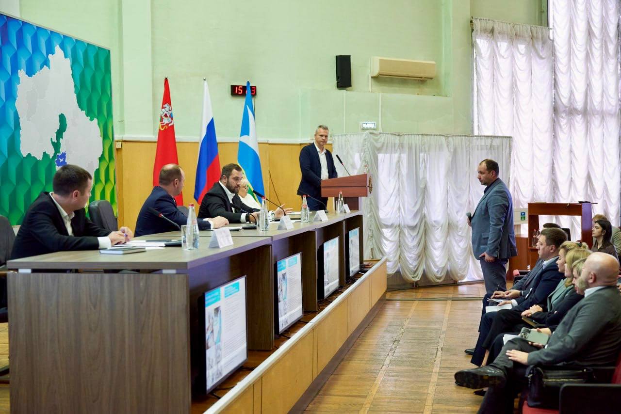 Михаил Собакин: В ходе расширенного общегородского совещания с руководящим составом Администрации, начальниками Управлений и структурных подразделений, представителями правоохранительных органов и служб м.о. Чехов обсудили... Михаил Собакин: В ходе расширенного общегородского совещания с руководящим составом Администрации, начальниками Управлений и структурных подразделений, представителями правоохранительных органов и служб м.о. Чехов обсудили...